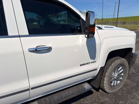 Used 2019 Chevrolet Silverado 2500 LTZ w/ Duramax Plus Package AWD/4WD image 12