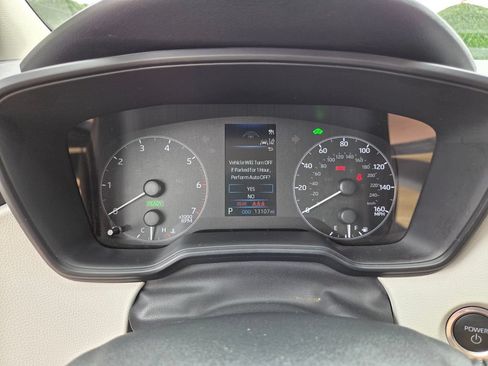 Used 2024 Toyota Corolla LE w/ LE Convenience Package FWD image 24