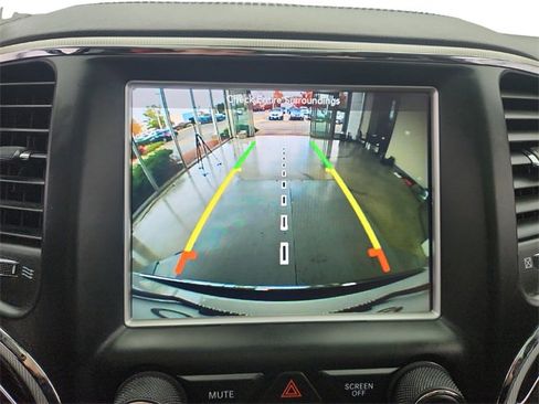 Used 2018 Jeep Grand Cherokee Summit image 17