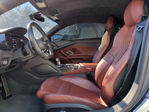 Used 2018 Audi R8 V10 plus image 35