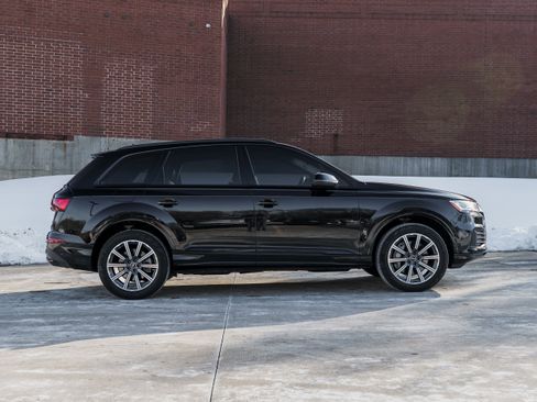 Used 2023 Audi Q7 Premium Plus w/ Premium Plus Package image 3
