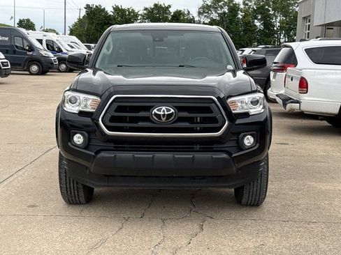 Used 2022 Toyota Tacoma SR5 w/ SR5 Appearance Package (SM) RWD image 11