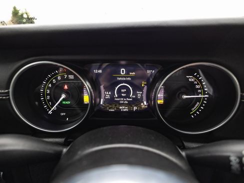 Used 2023 Jeep Wrangler Unlimited Sahara image 18