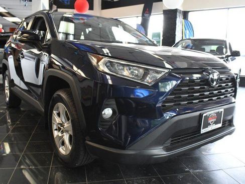 Used 2020 Toyota RAV4 XLE w/ All Weather Liner Package AWD/4WD image 3
