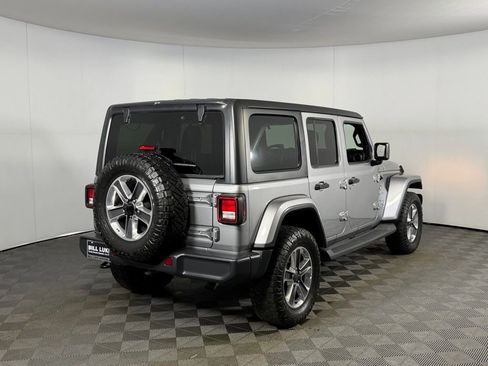 Used 2019 Jeep Wrangler Unlimited Sahara AWD/4WD image 7