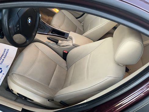 Used 2010 BMW 328i xDrive Sedan AWD/4WD image 10