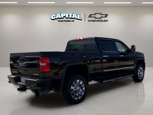 Used 2018 GMC Sierra 2500 Denali w/ Duramax Plus Package image 5