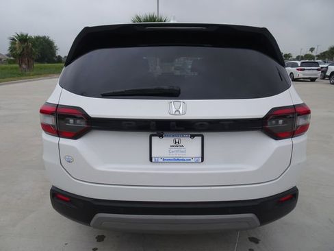 Certified 2025 Honda Pilot EX-L image 5