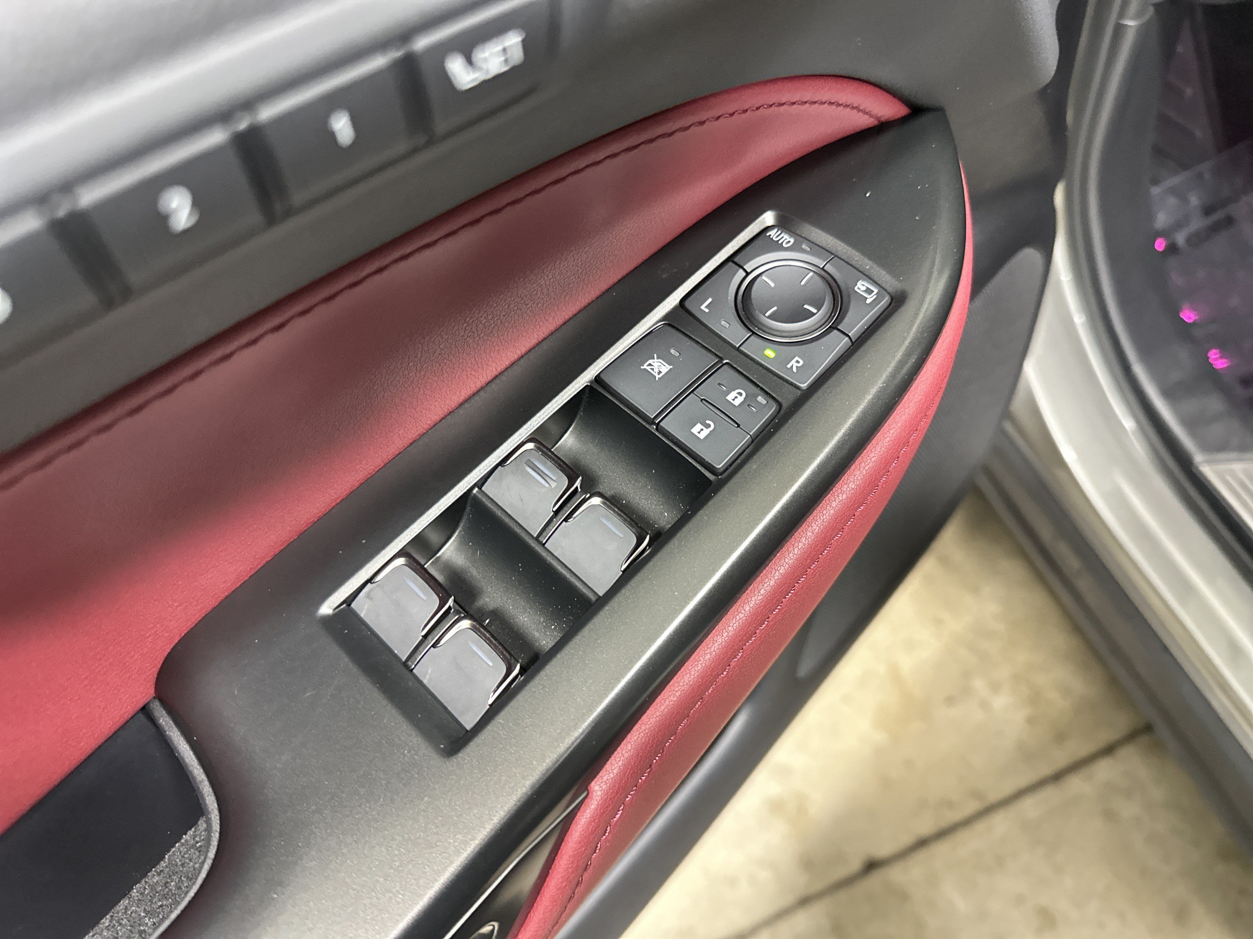 Certified 2025 Lexus NX 350h AWD w/ Accessory Package (2T) image 15