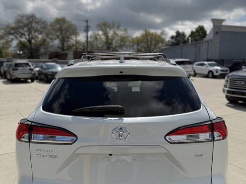 Used 2024 Toyota Corolla Cross LE FWD image 9