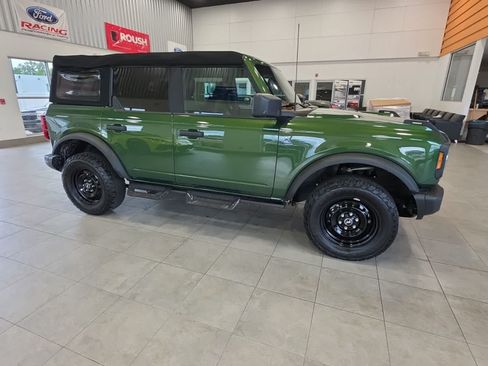 Used 2023 Ford Bronco Black Diamond AWD/4WD image 6