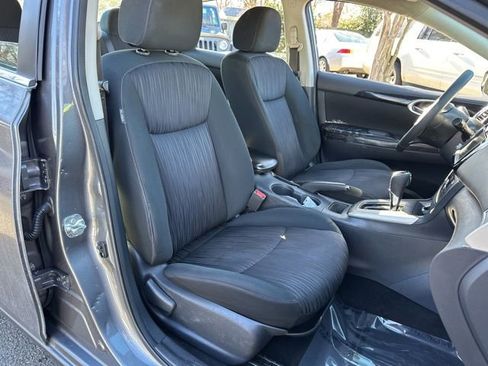 Used 2019 Nissan Sentra SV image 9