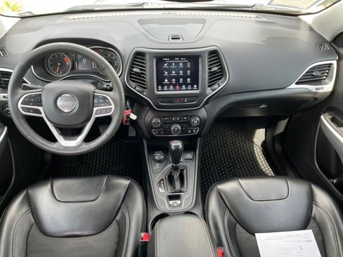 Used 2022 Jeep Cherokee Latitude AWD/4WD image 20