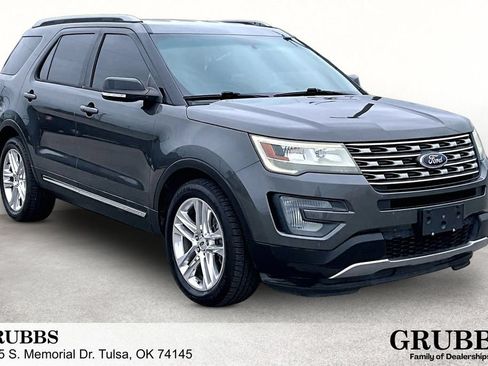 Used 2017 Ford Explorer XLT w/ Equipment Group 202A FWD image 1
