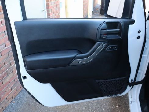 Used 2017 Jeep Wrangler Unlimited Sport w/ Quick Order Package 24S image 9