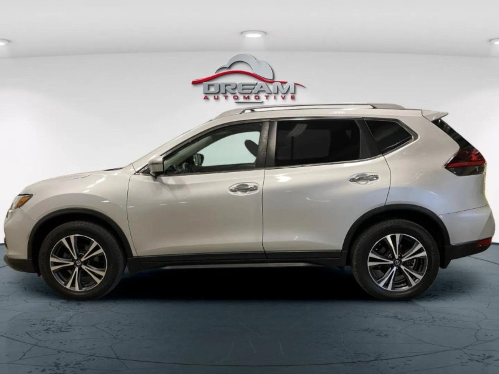 Used 2020 Nissan Rogue SV w/ Sun & Sound Touring Package AWD/4WD image 21