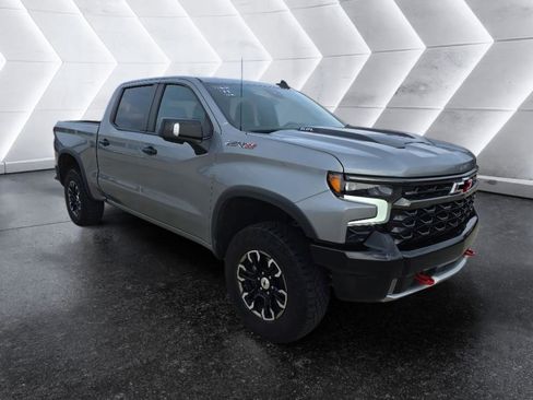 Used 2023 Chevrolet Silverado 1500 ZR2 w/ Technology Package image 3