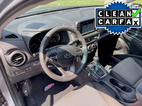 Used 2021 Hyundai Kona SE FWD image 2