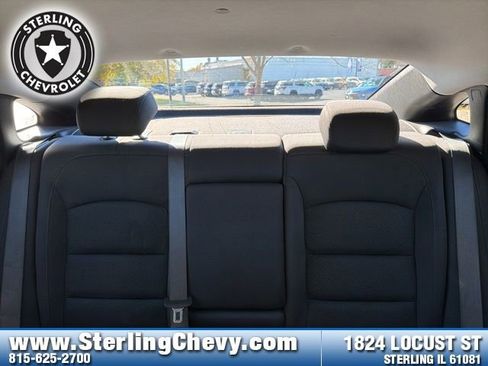 Used 2023 Chevrolet Malibu LT image 12