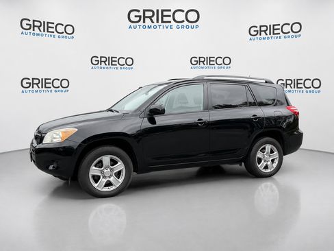 Used 2011 Toyota RAV4 4WD w/ Upgrade Value Pkg image 3