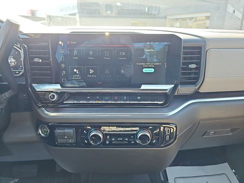 Used 2025 GMC Sierra 1500 SLT image 25