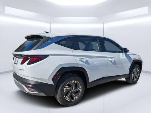 New 2026 Hyundai Tucson Blue SE AWD/4WD image 3