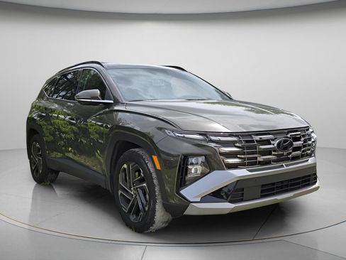 Used 2025 Hyundai Tucson Limited FWD image 4