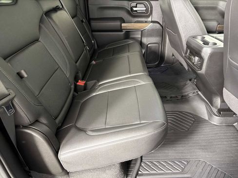 Used 2021 Chevrolet Silverado 1500 LT Trail Boss w/ Convenience Package II image 13