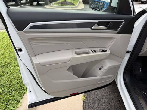 Used 2021 Volkswagen Atlas SE AWD/4WD image 32