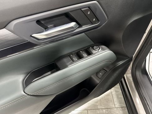 New 2026 GMC Terrain AT4 w/ LPO, Floor Liner Package AWD/4WD image 24