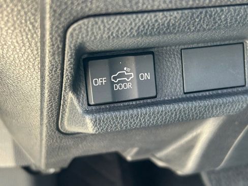 Certified 2024 Toyota Tacoma TRD Off-Road AWD/4WD image 25