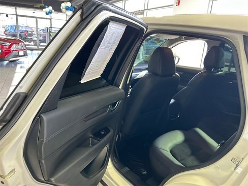 Used 2021 MAZDA CX-5 Touring image 32