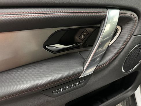 Used 2022 Land Rover Discovery Sport SE R-Dynamic image 18