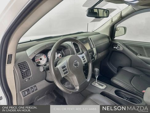 Used 2020 Nissan Frontier PRO-4X w/ Pro-4x Utility Package AWD/4WD image 10