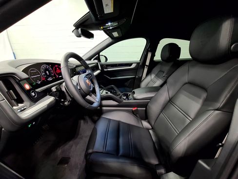 New 2026 Porsche Cayenne Coupe image 15