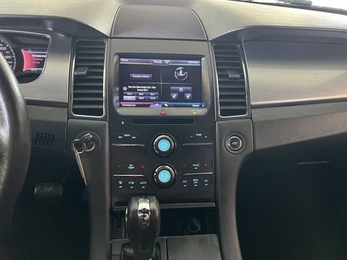 Used 2014 Ford Taurus SEL w/ Equipment Group 201A FWD image 25