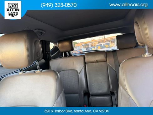 Used 2013 Hyundai Santa Fe Sport 2.0T w/ Technology Pkg FWD image 17