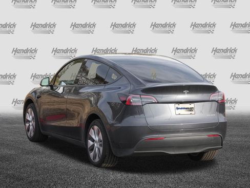 Used 2024 Tesla Model Y Long Range image 7