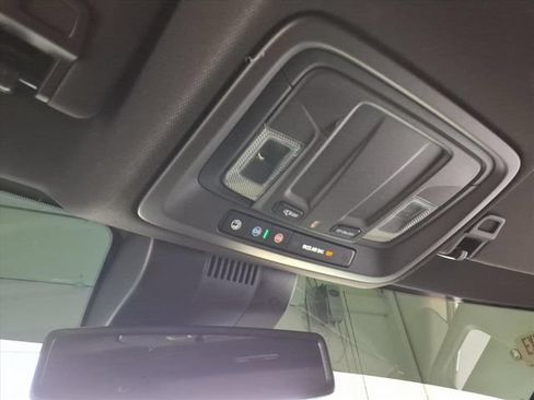 Used 2025 Chevrolet Silverado 1500 LTZ AWD/4WD image 24