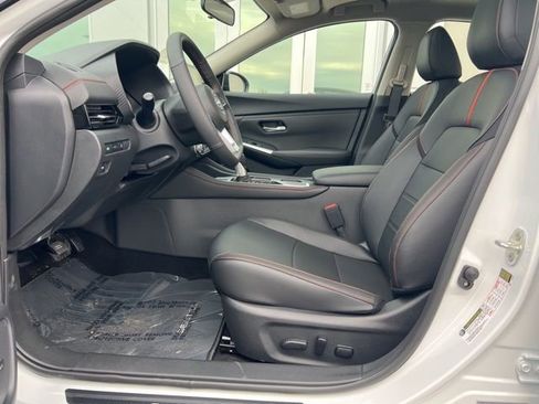 New 2025 Nissan Sentra SR w/ SR Premium Package image 9