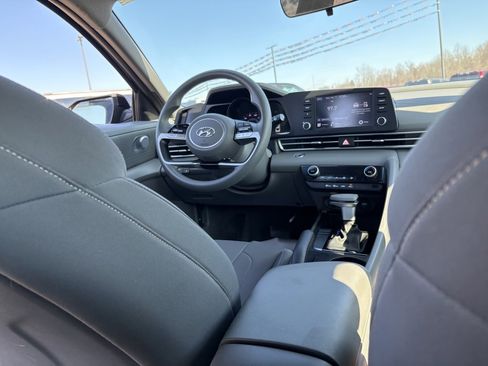 Used 2023 Hyundai Elantra SEL image 26