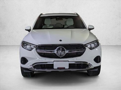 Certified 2025 Mercedes-Benz GLC 300 image 2