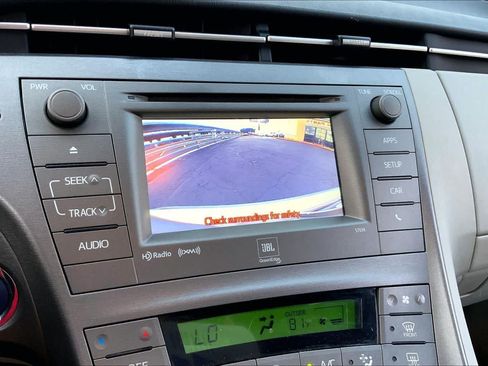 Used 2015 Toyota Prius Four FWD image 25