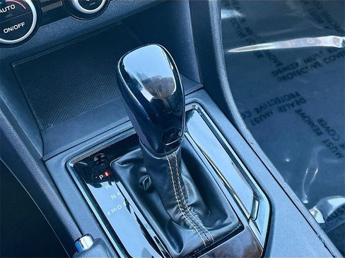 Used 2022 Subaru Crosstrek 2.5i Sport w/ Moonroof Package image 16