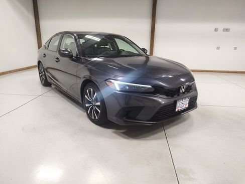 Used 2024 Honda Civic EX-L image 1