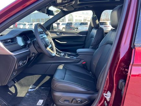 New 2026 Jeep Grand Cherokee L Limited AWD/4WD image 4