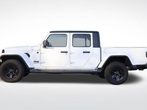 Used 2022 Jeep Gladiator Sport image 9