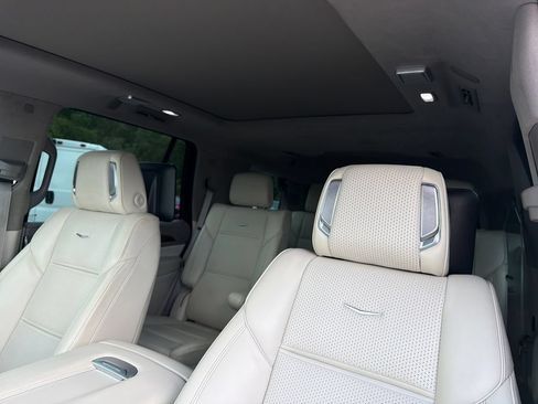 Certified 2023 Cadillac Escalade Premium Luxury Platinum AWD/4WD image 2