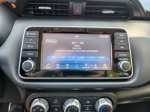 Used 2022 Nissan Kicks S image 14