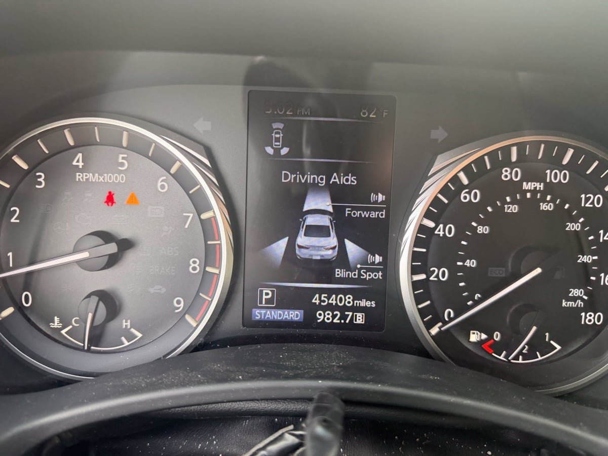 Used 2020 INFINITI Q60 3.0t Luxe w/ Essential Package AWD/4WD image 8